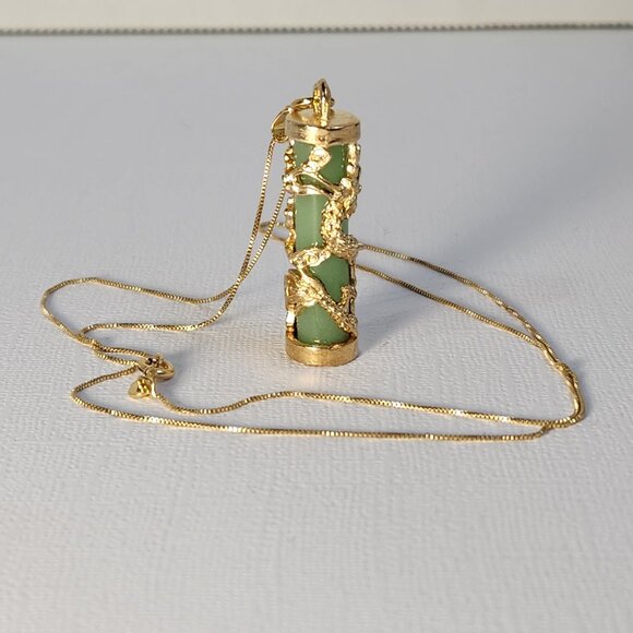 Fun & Mesmerizing 925 Jade Style Glow in the Dark Pendant 18" 925 - Picture 2 of 16